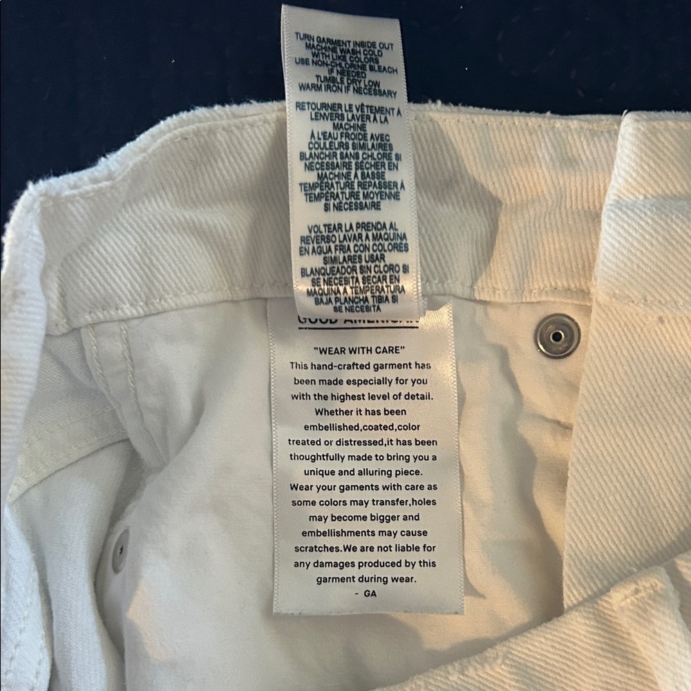 Good American White Straight Leg Jeans with Raw Hem - Picture 8 of 8